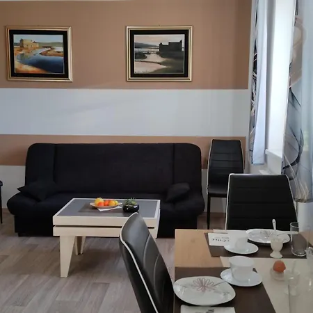 Apartma Suzy Apartment *