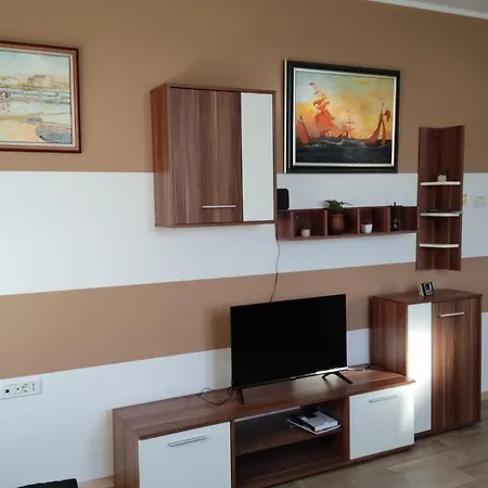 Apartma Suzy Apartment *